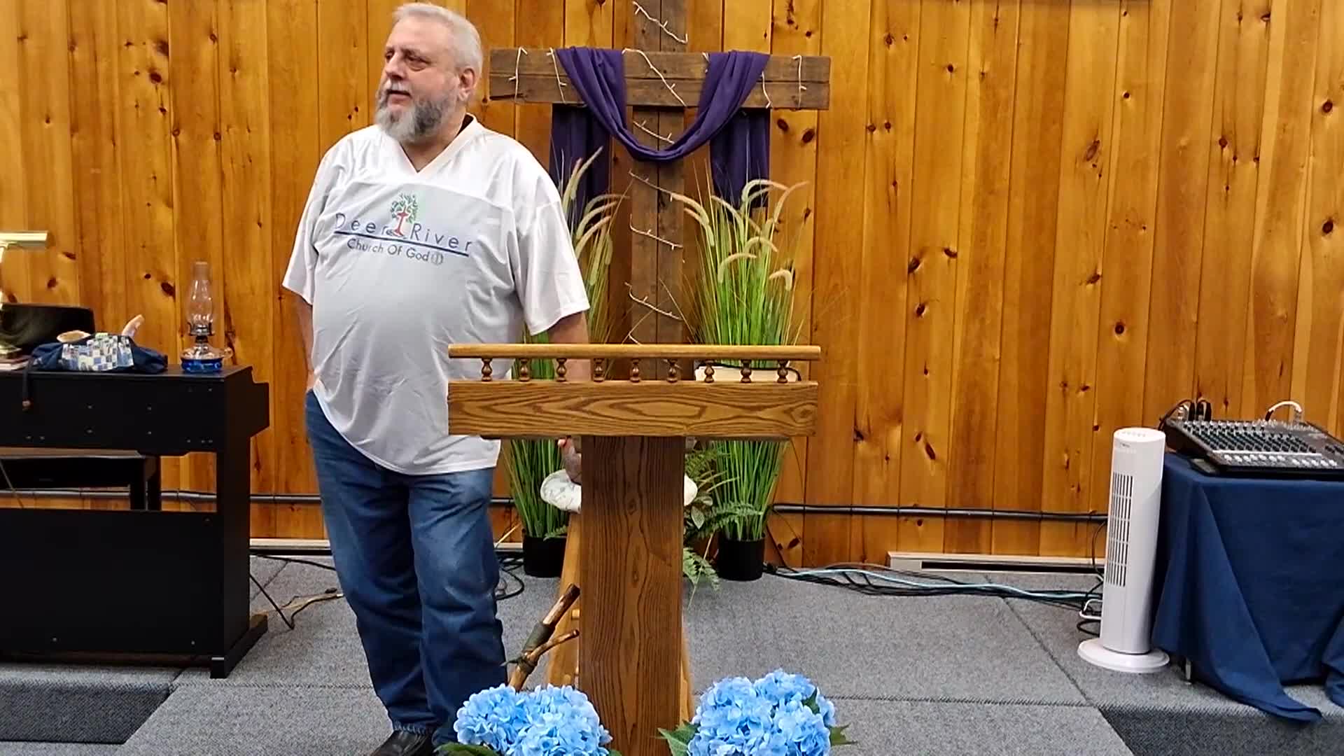 Deer River Church of God